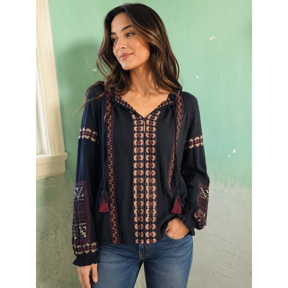 American Eagle Embroidered Boho Peasant Top Women's Small Black Tassel Viscose